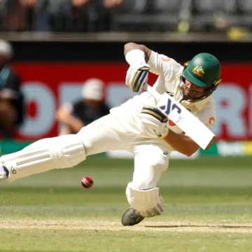 ஆஷஸ் முதல் டெஸ்டில் 5 விக்கெட்டுகளை வீழ்த்திய பென் ஸ்டோக்ஸ்: 9 விக்கெட்டுகள் இழந்து ஆஸ்திரேலியா தடுமாற்றம்