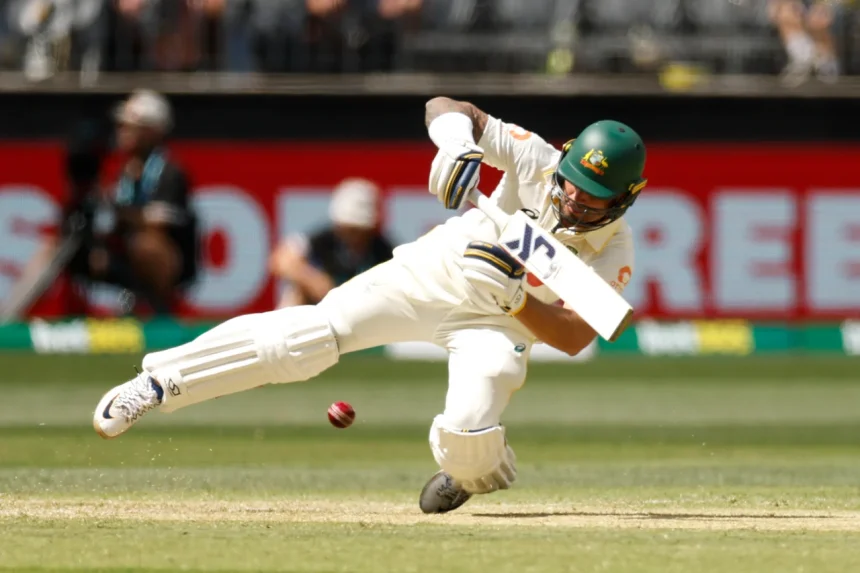 ஆஷஸ் முதல் டெஸ்டில் 5 விக்கெட்டுகளை வீழ்த்திய பென் ஸ்டோக்ஸ்: 9 விக்கெட்டுகள் இழந்து ஆஸ்திரேலியா தடுமாற்றம்