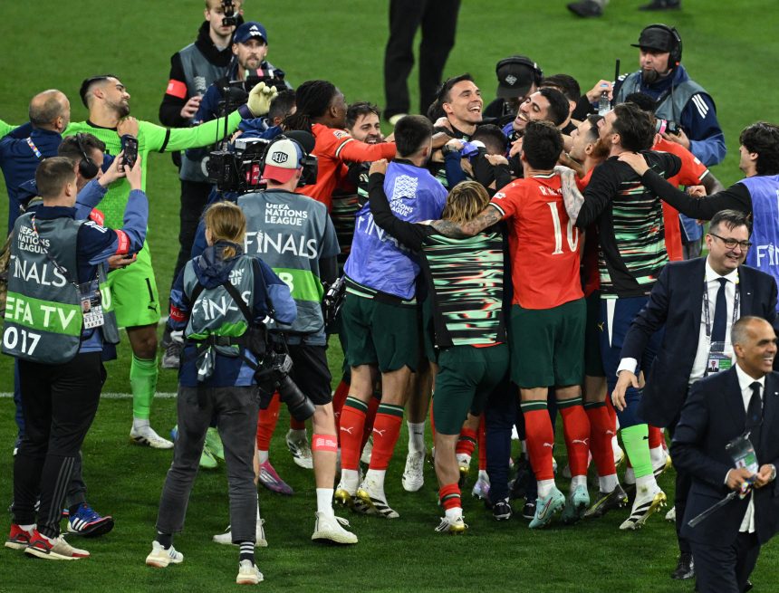 உலகக்கோப்பை கால்பந்து போட்டிக்கு போர்ச்சுகல் தகுதி