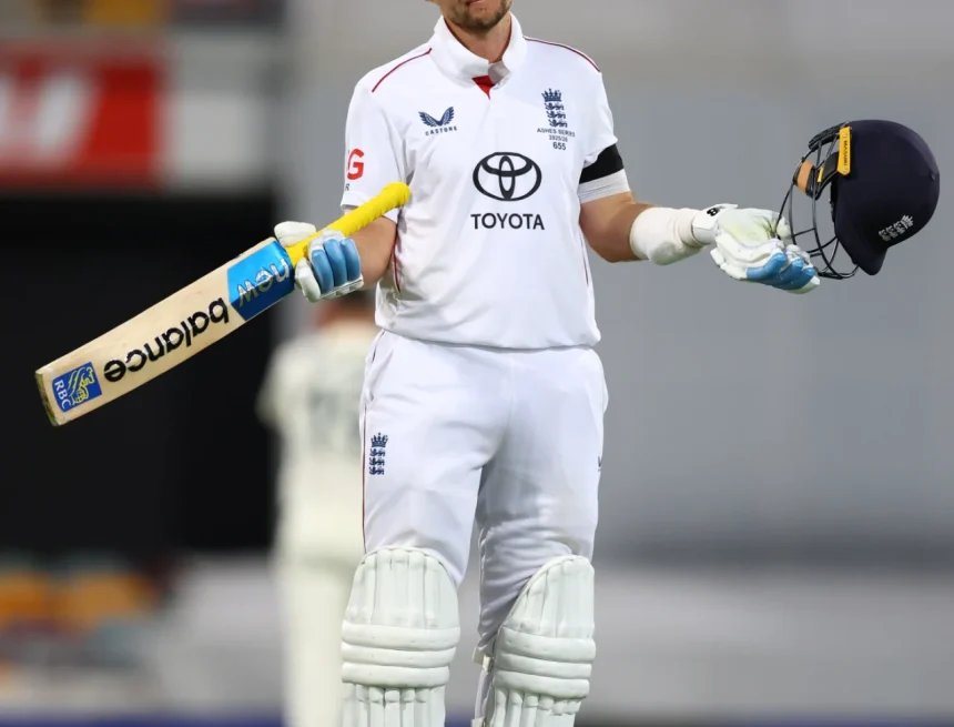410097 ஆஷஸ் 2-ஆவது டெஸ்டில் ஜோ ரூட் சதம்: முதல் நாளில் இங்கிலாந்து 325 ரன்கள் குவிப்பு