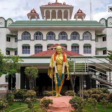 ns2 விபத்து நடந்த உடனேயே ஓட்டுநர் உரிமங்களை பறிமுதல் செய்ய கூடாது: உயர் நீதிமன்றம் உத்தரவு