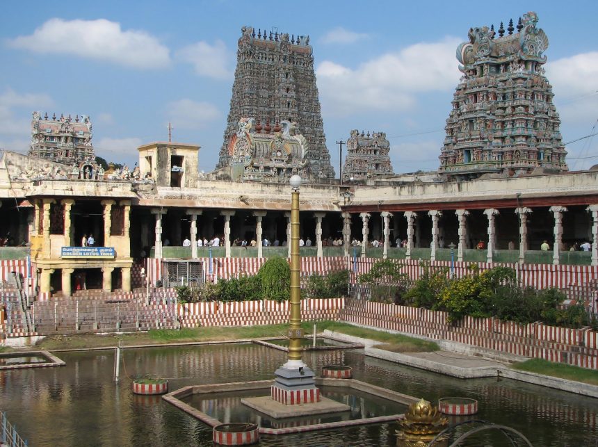 மீனாட்சி கோயில் கும்பாபிஷேகத்தில் அன்னதானம்: உணவுப்பாதுகாப்புத்துறை சான்றிதழ் கட்டாயம்