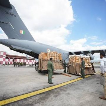 nepal நேபாள வெள்ளத்தில் சிக்கிய இந்தியர்கள் இதுவரை 84 பேர் மீட்பு; 320 பேர் மாயம்