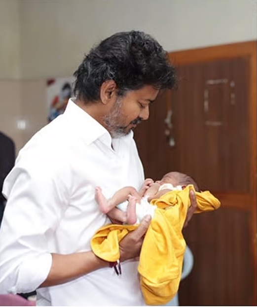 gold ring 1 தாய்மாமன் தங்க மோதிரம் திட்டம்: மதுரையில் முதல்வர் விஜய் தொடங்கி வைக்கிறார்