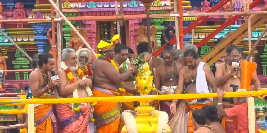 meena 2 மதுரை மீனாட்சி சுந்தரேசுவரர் கோயில் குடமுழுக்கு கோலாகலம்: 12 கோபுரங்களின் கலசங்களுக்கு புனித நீராட்டு