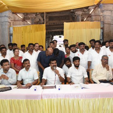 nirmal 1 மதுரை மீனாட்சி அம்மன் கோயில் குடமுழுக்கு விழாவில் அரசியல் தலையீடு இல்லை: அமைச்சர் நிர்மல் குமார்