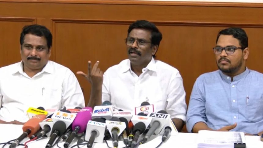 paranthaman சட்டமன்றத்திலும் முதல்வர் விஜய் நடிக்கிறார்: பரந்தாமன் விமர்சனம்