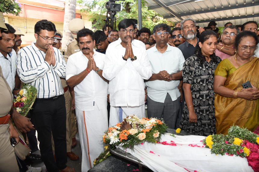 தமிழறிஞர் சாலமன் பாப்பையாவின் உடல் அரசு மரியாதையுடன் தகனம்