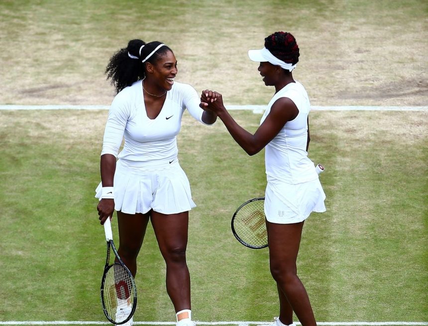 serena-venus-williams-doubles_3740165 3 மணி நேரம் போராட்டம்: வில்லியம்ஸ் சகோதரிகள் அதிர்ச்சி தோல்வி