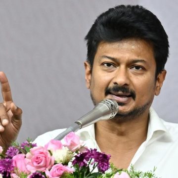 udhayanithi 2 துவரம் பருப்பு கொள்முதல் விலையில் உண்மையை மறைப்பதா?: உதயநிதி ஸ்டாலின் குற்றச்சாட்டு